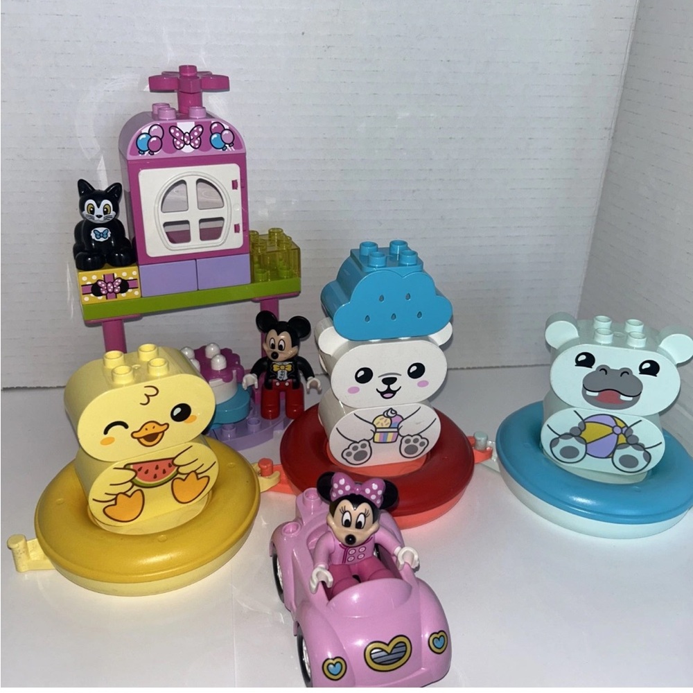 LEGO DUPLO 10873 Minnie Birthday Party Set Preowned Authentic Disney Collectible